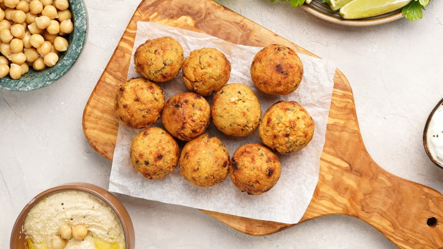Burgers de falafel avec sauce sésame crémeuse .jpg